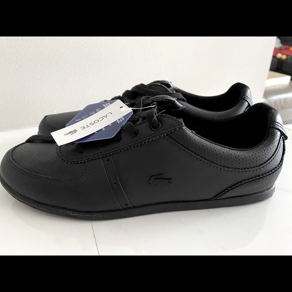 Lacoste size 7.5 - Picture 1 of 6